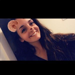 Meet your Posher, Kendra